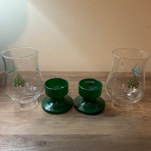 Set of Two Vintage Avon Christmas Traditions Glassware Hurricane Candle Lamps - Picture 4 of 6